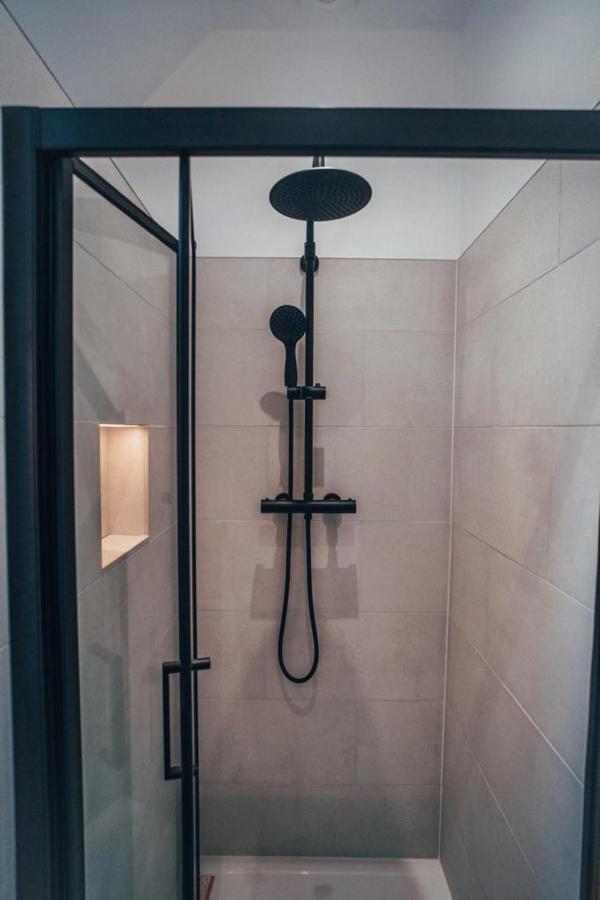 The Loft Studio Apartment - Above Detached New Build Garage Llanymynech エクステリア 写真