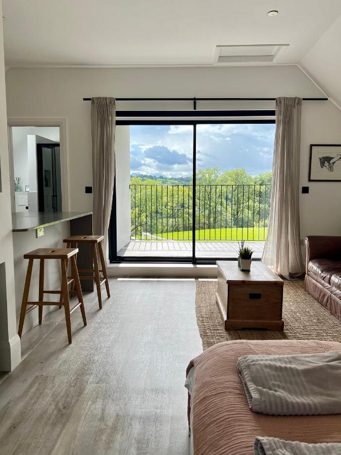 The Loft Studio Apartment - Above Detached New Build Garage Llanymynech エクステリア 写真