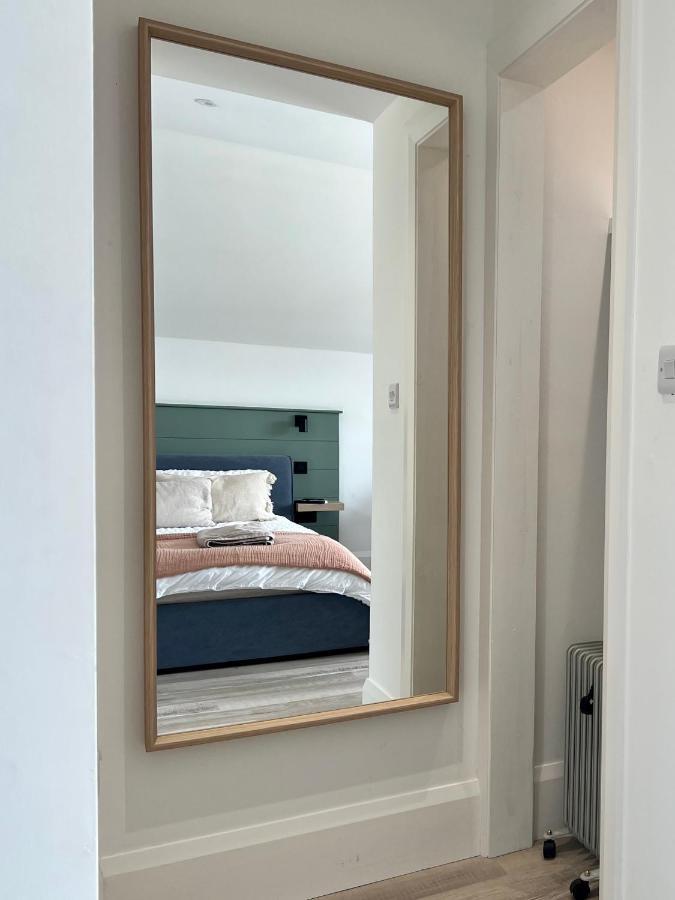 The Loft Studio Apartment - Above Detached New Build Garage Llanymynech エクステリア 写真